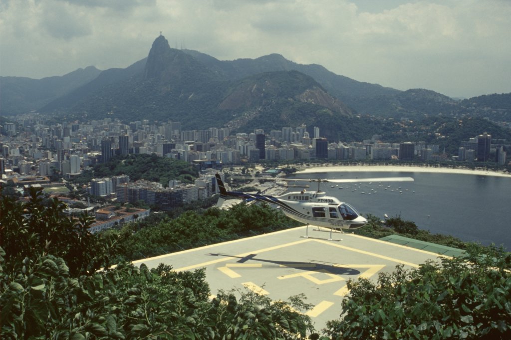 helicoptertripfrompaodeacucarsugarloafmountain.jpg