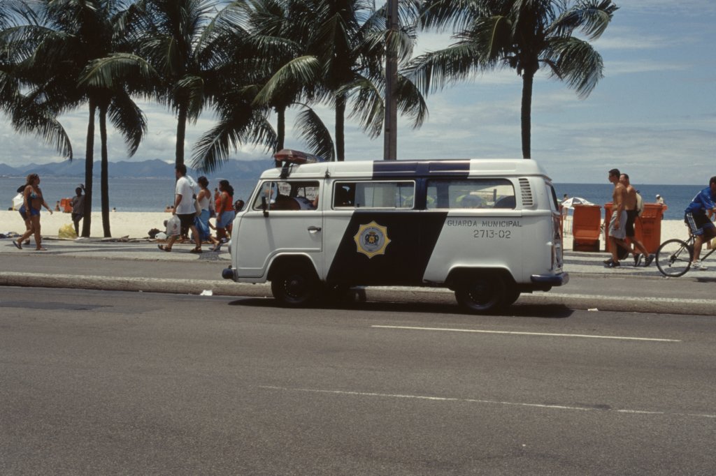 vwbusaufdercopacabana.jpg